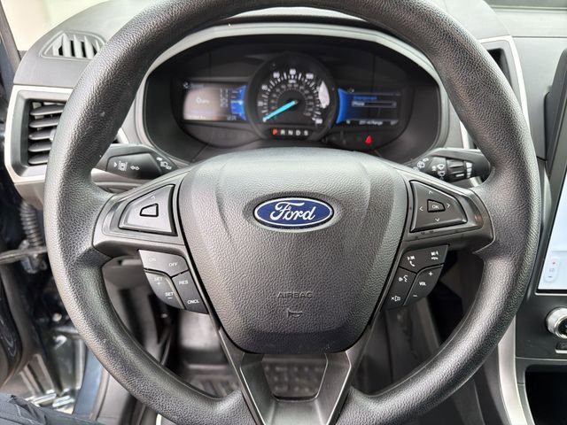Used 2024 Ford Edge SE w/ Black Appearance Package image 16