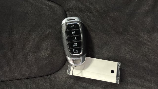 Used 2022 Hyundai Elantra SEL w/ Convenience + Premium Package FWD image 21