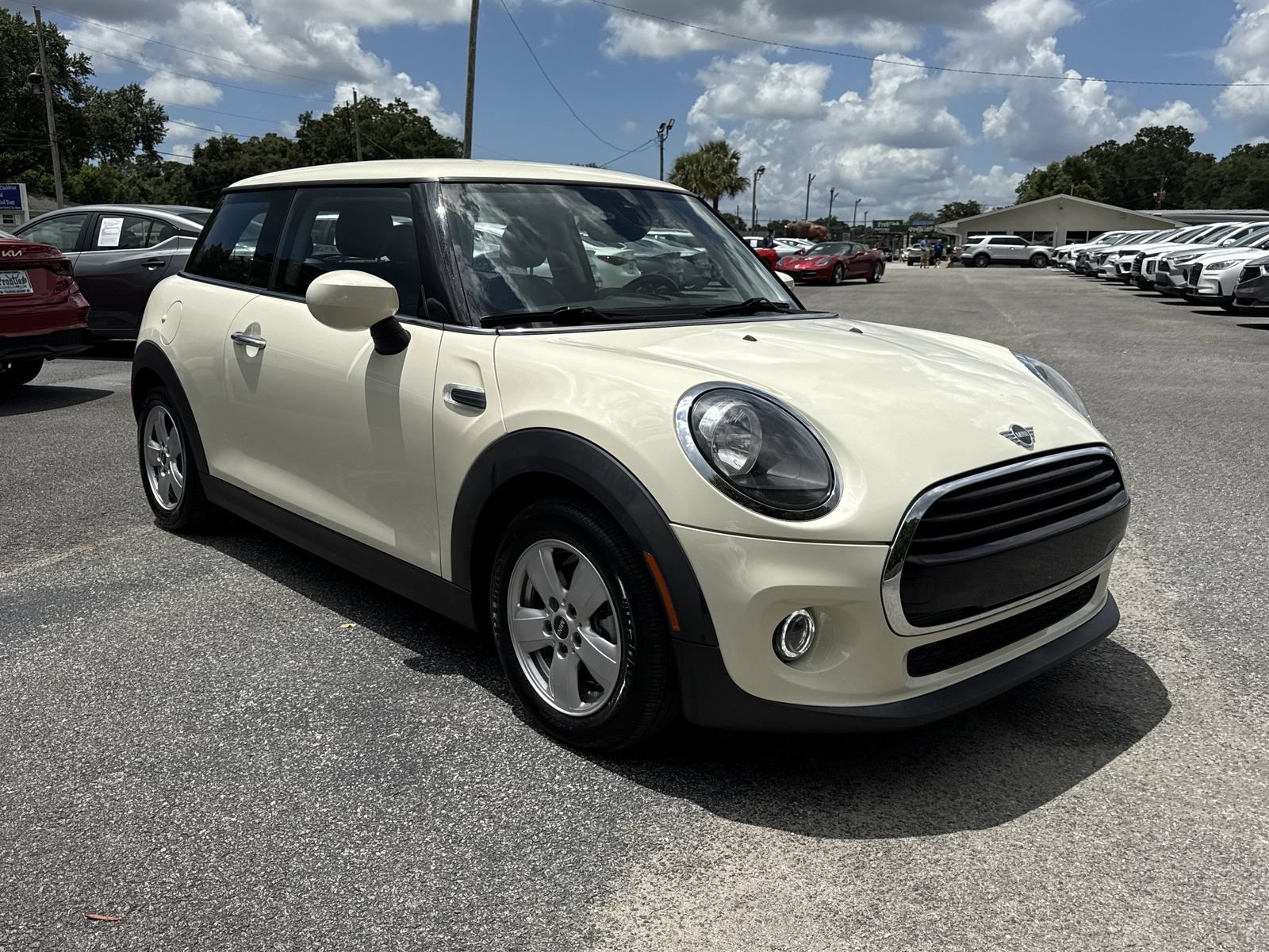 Used 2021 MINI Cooper 2-Door Hardtop FWD image 7