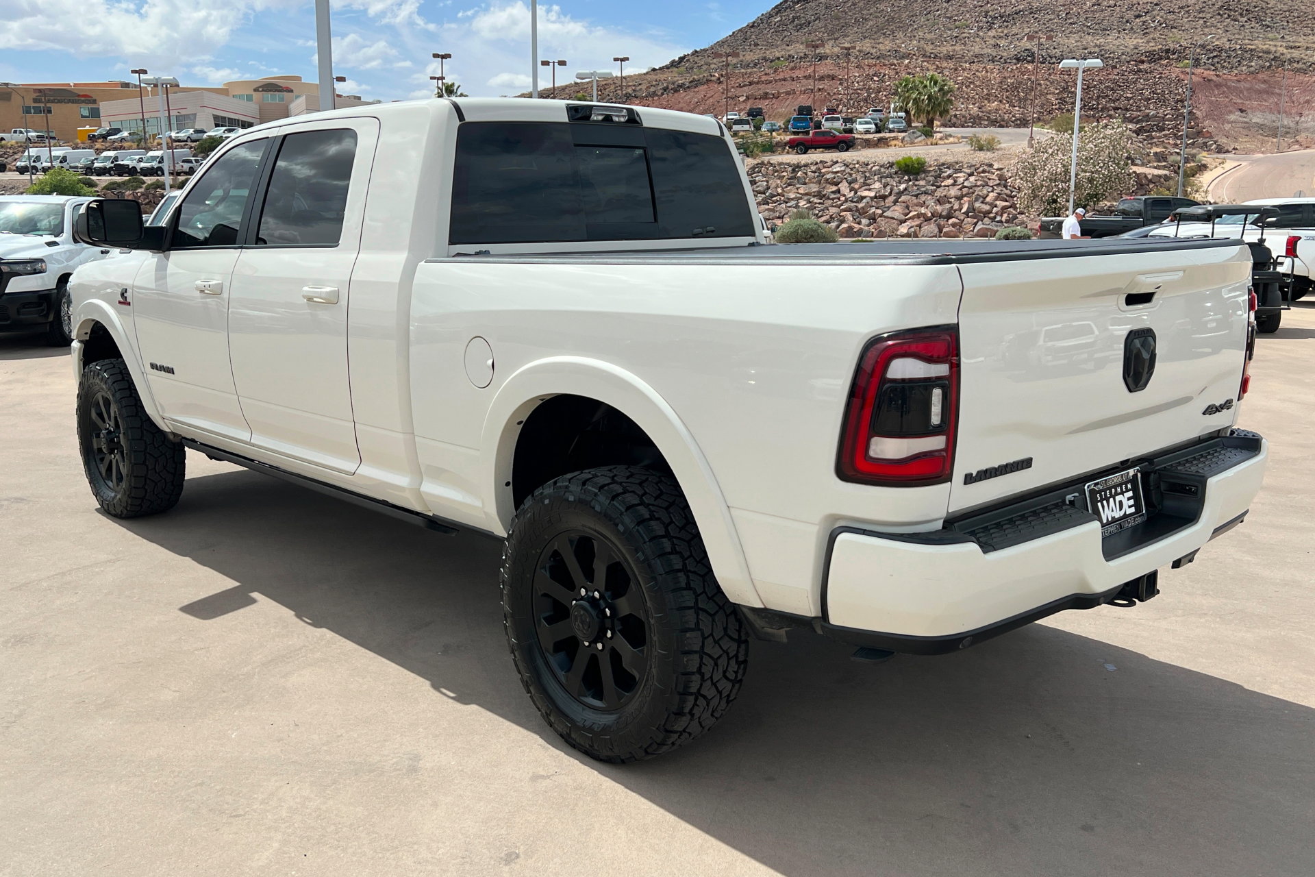 Used 2022 RAM 2500 Laramie AWD/4WD image 3