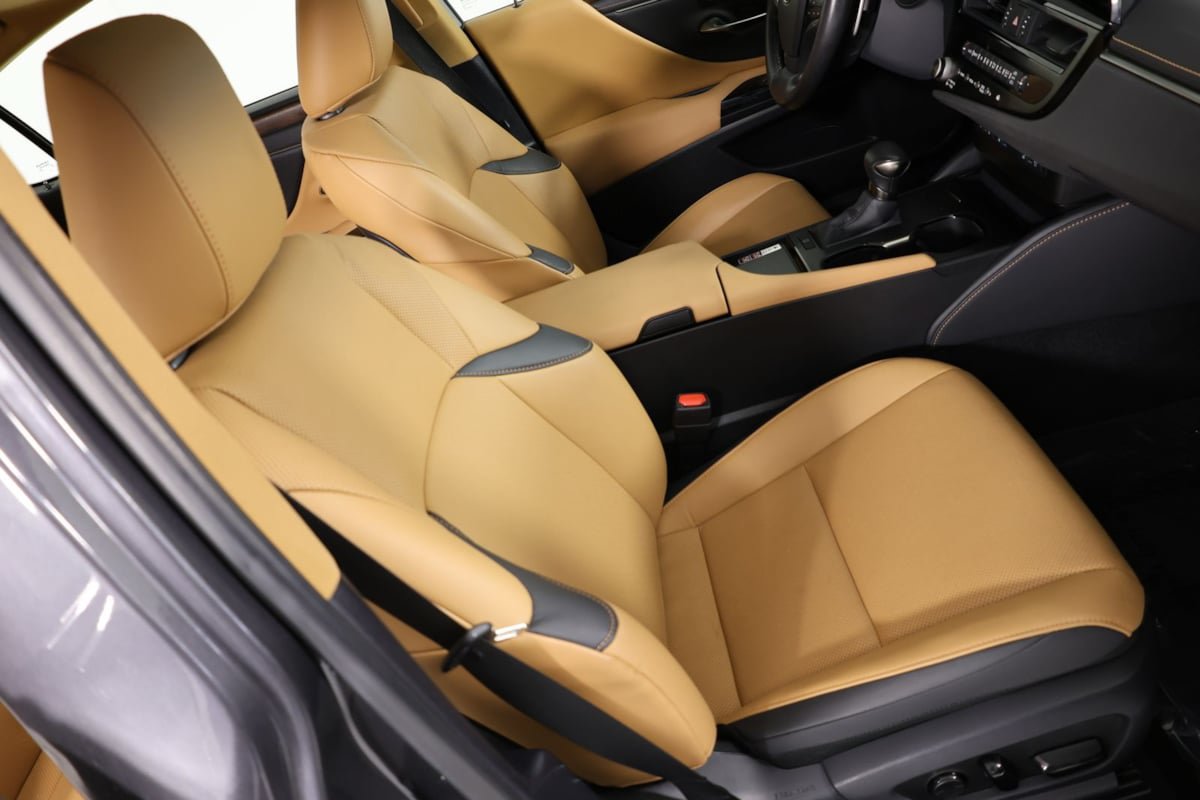 Used 2024 Lexus ES 350 w/ Premium Package FWD image 33