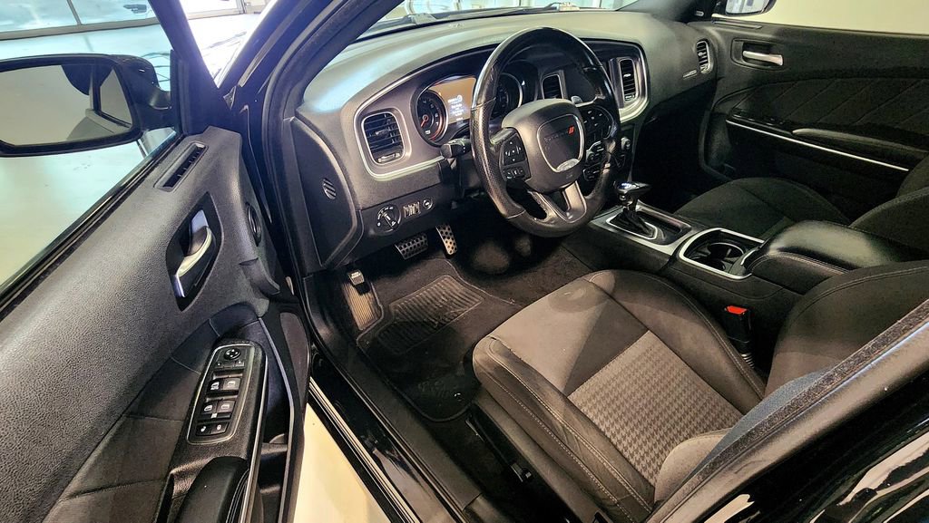 Used 2019 Dodge Charger R/T w/ Driver Confidence Group image 15
