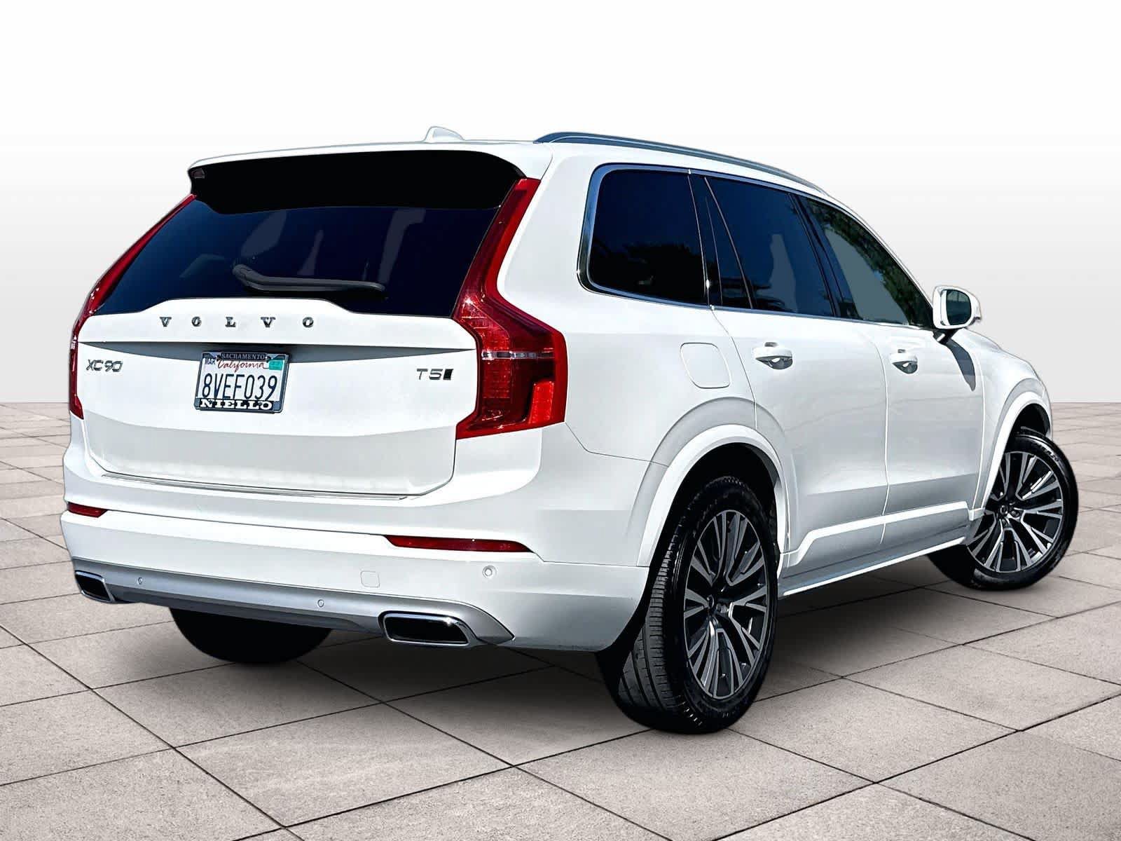 Used 2021 Volvo XC90 T5 Momentum w/ Advanced Package AWD/4WD image 16