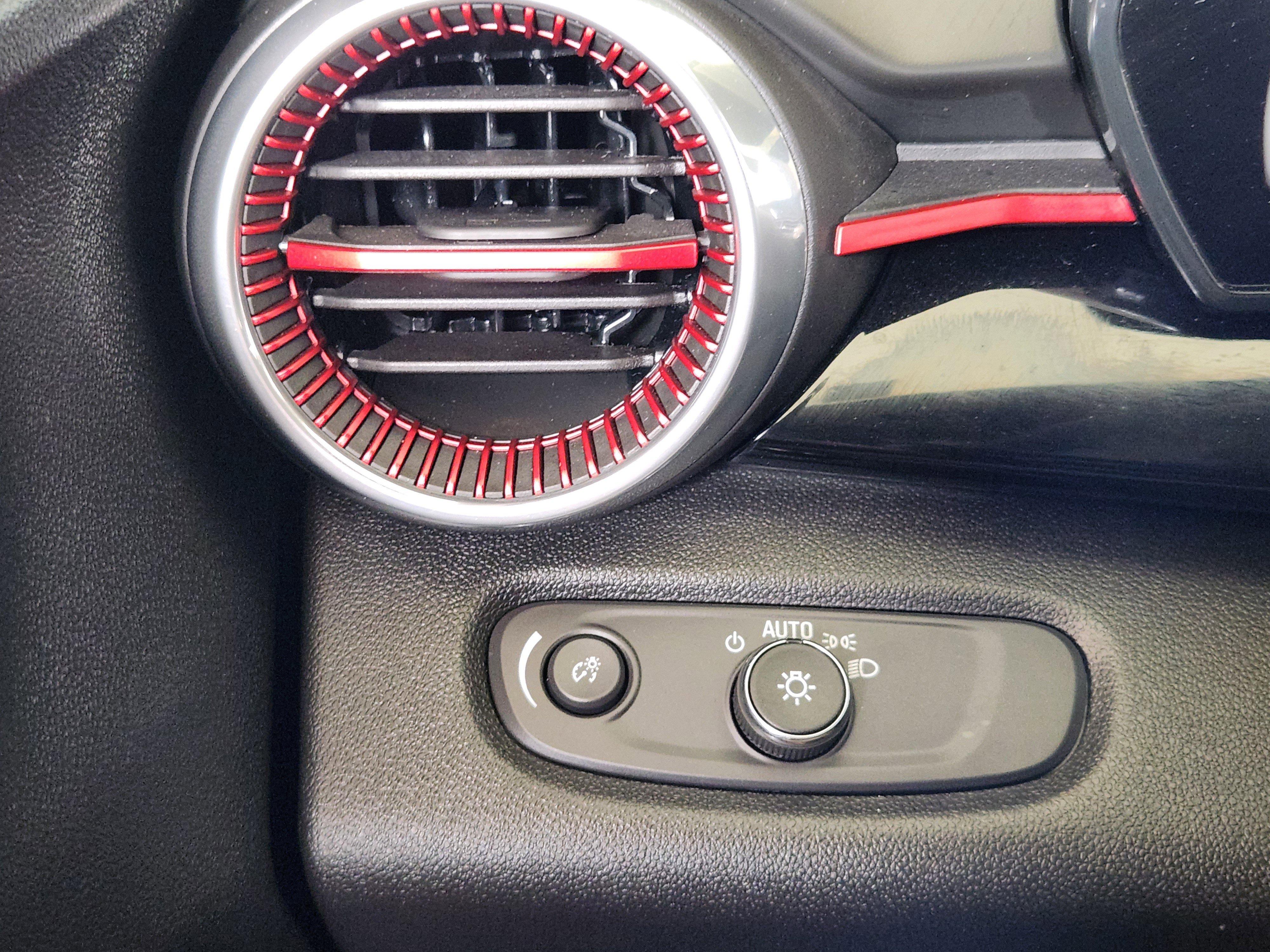 Certified 2024 Chevrolet Trax RS w/ Driver Confidence Package image 23