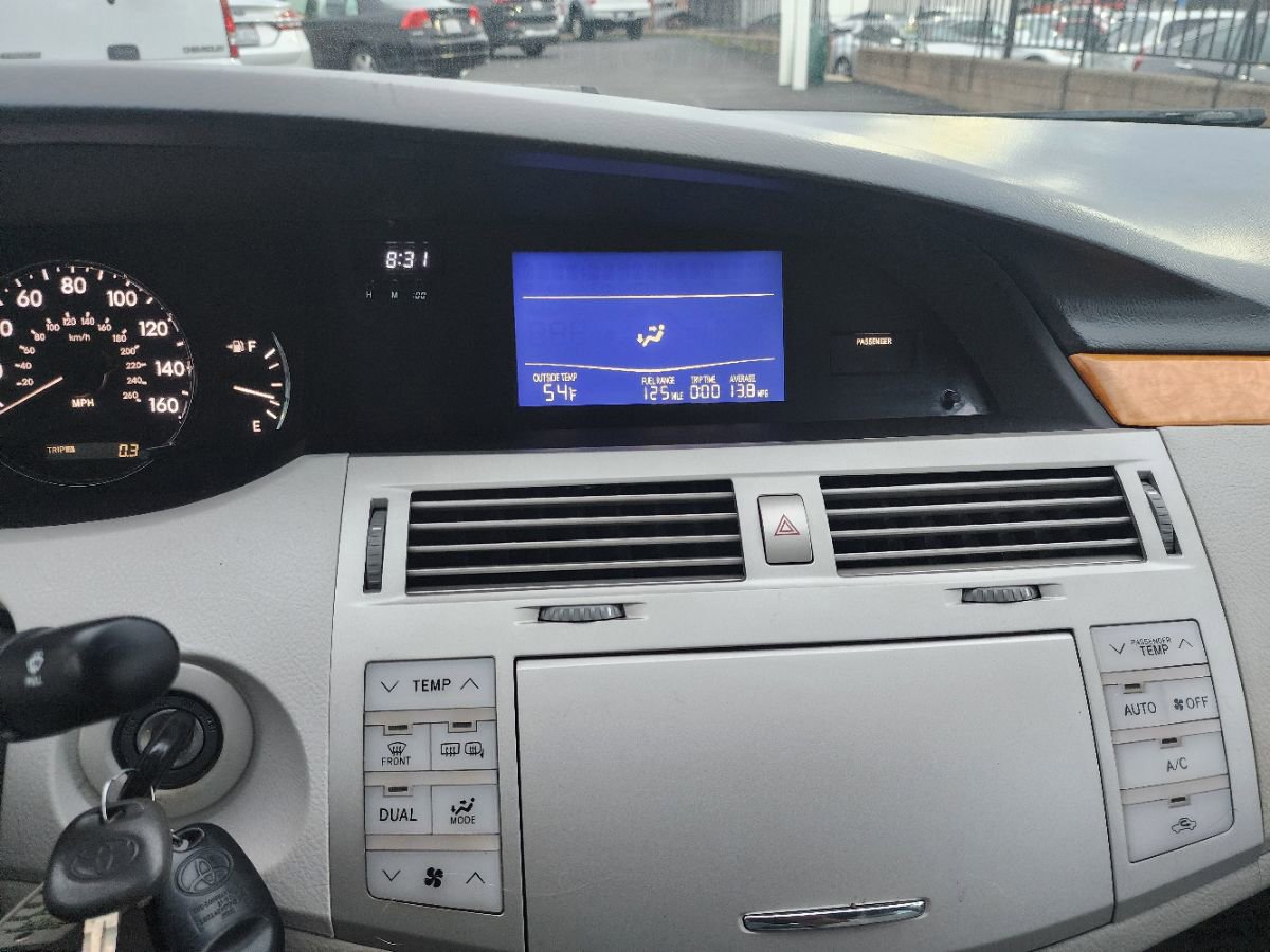 Used 2006 Toyota Avalon XLS image 15