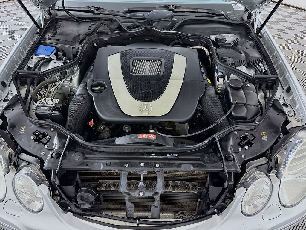Used 2008 Mercedes-Benz E 350 4MATIC Sedan image 30