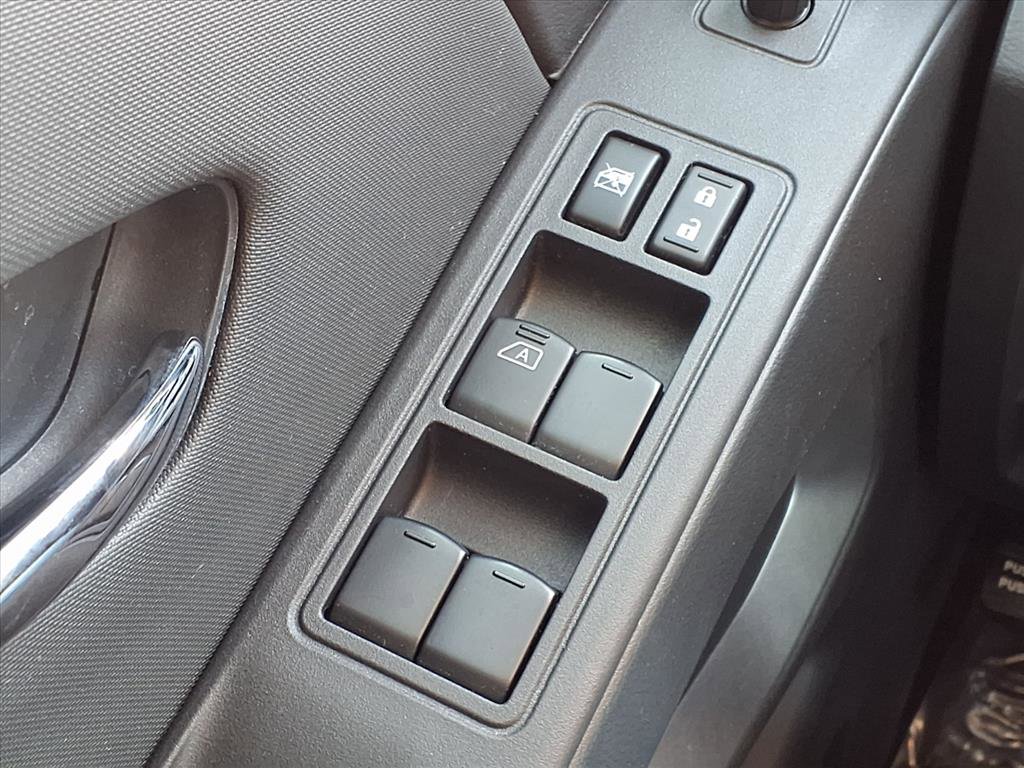 Used 2024 Nissan Frontier SV w/ SV Convenience Package image 9