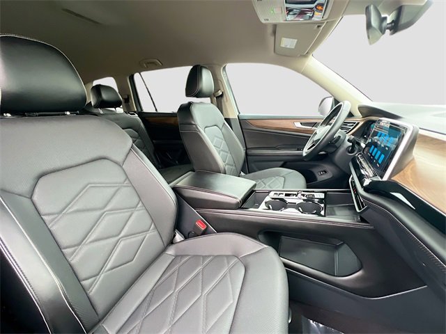 Used 2024 Volkswagen Atlas SE image 28