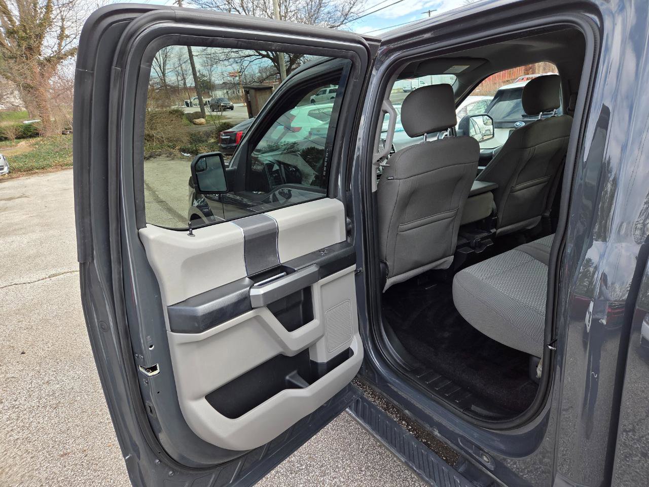 Used 2017 Ford F150 XLT AWD/4WD image 19