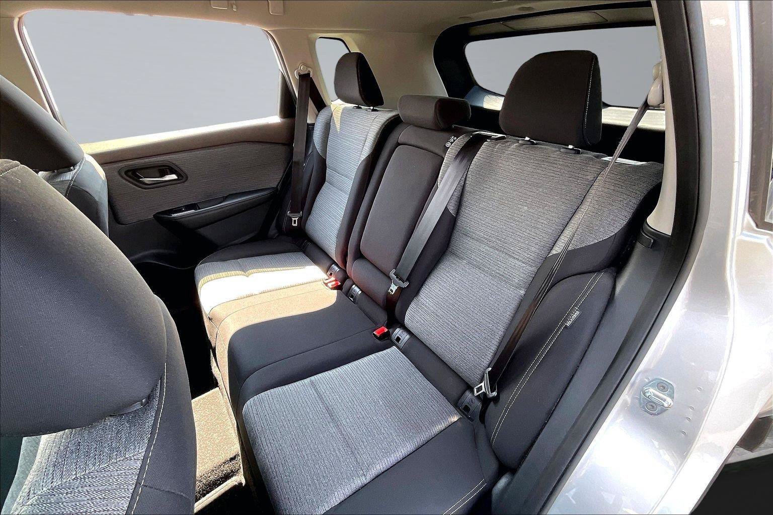 Certified 2023 Nissan Rogue SV FWD image 26