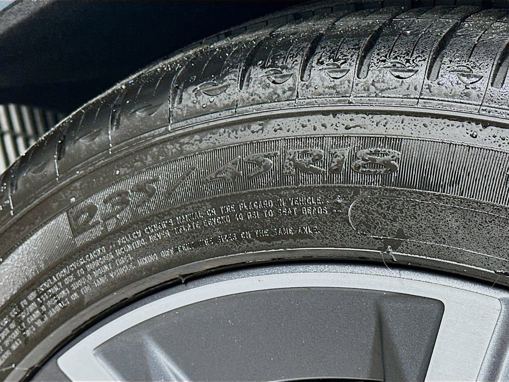 Used 2022 Volvo S60 B5 Momentum image 32