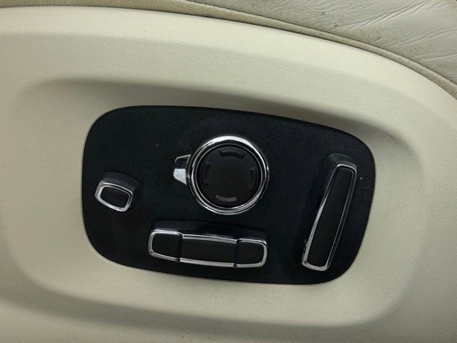 Used 2019 Jaguar XJ L Portfolio image 30