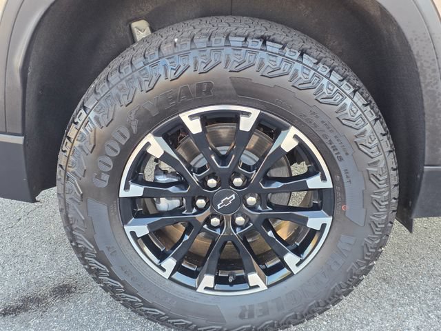 Used 2026 Chevrolet Traverse Z71 w/ LPO, Floor Liner Package AWD/4WD image 17