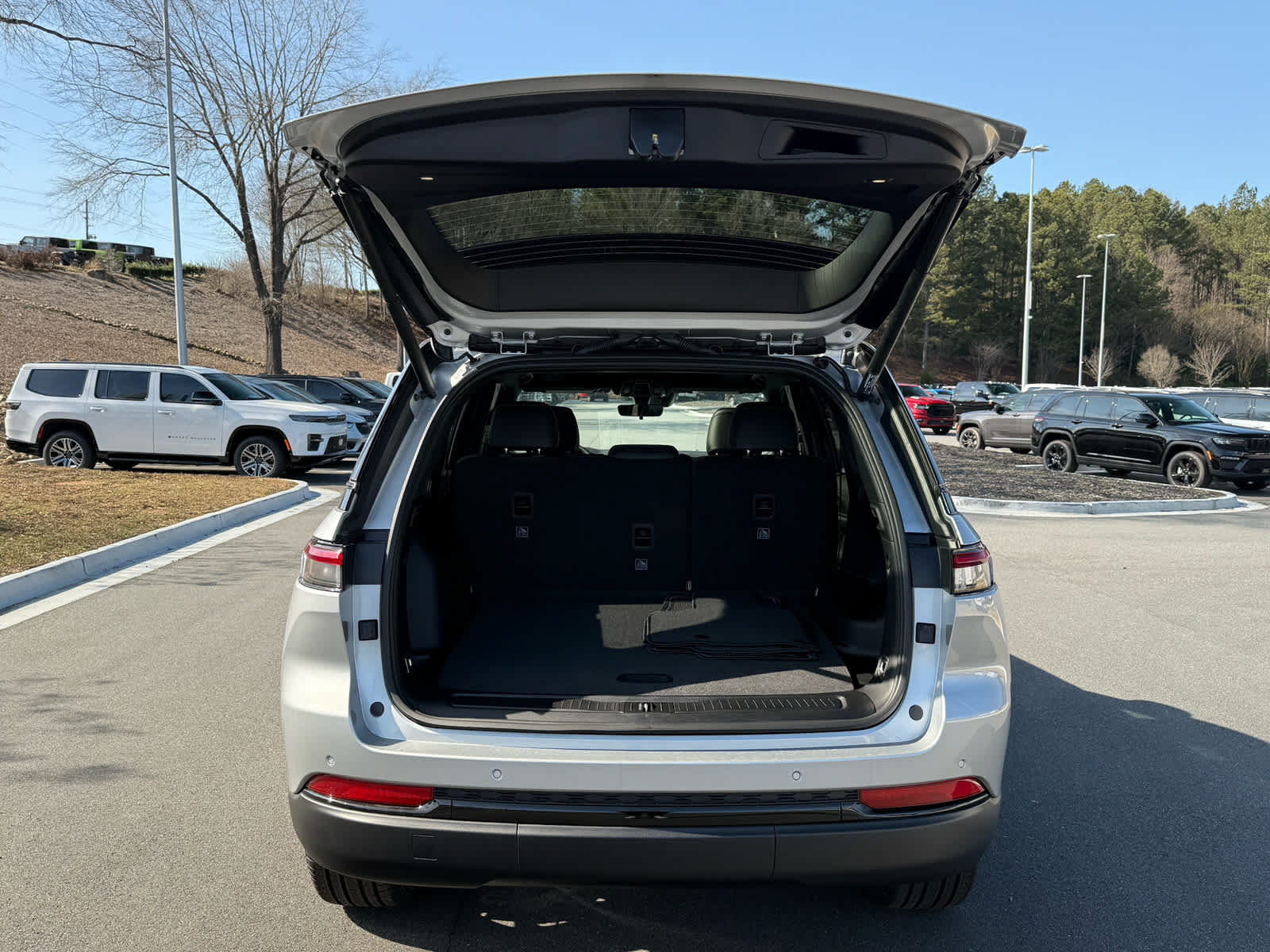 New 2025 Jeep Grand Cherokee Limited AWD/4WD image 30