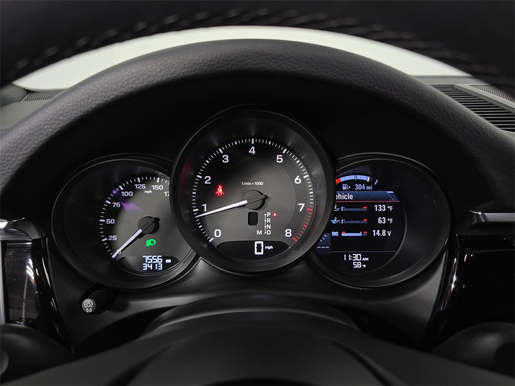 Used 2025 Porsche Macan image 15