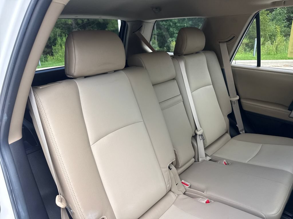 Used 2020 Toyota 4Runner SR5 Premium w/ Moonroof Package AWD/4WD image 33