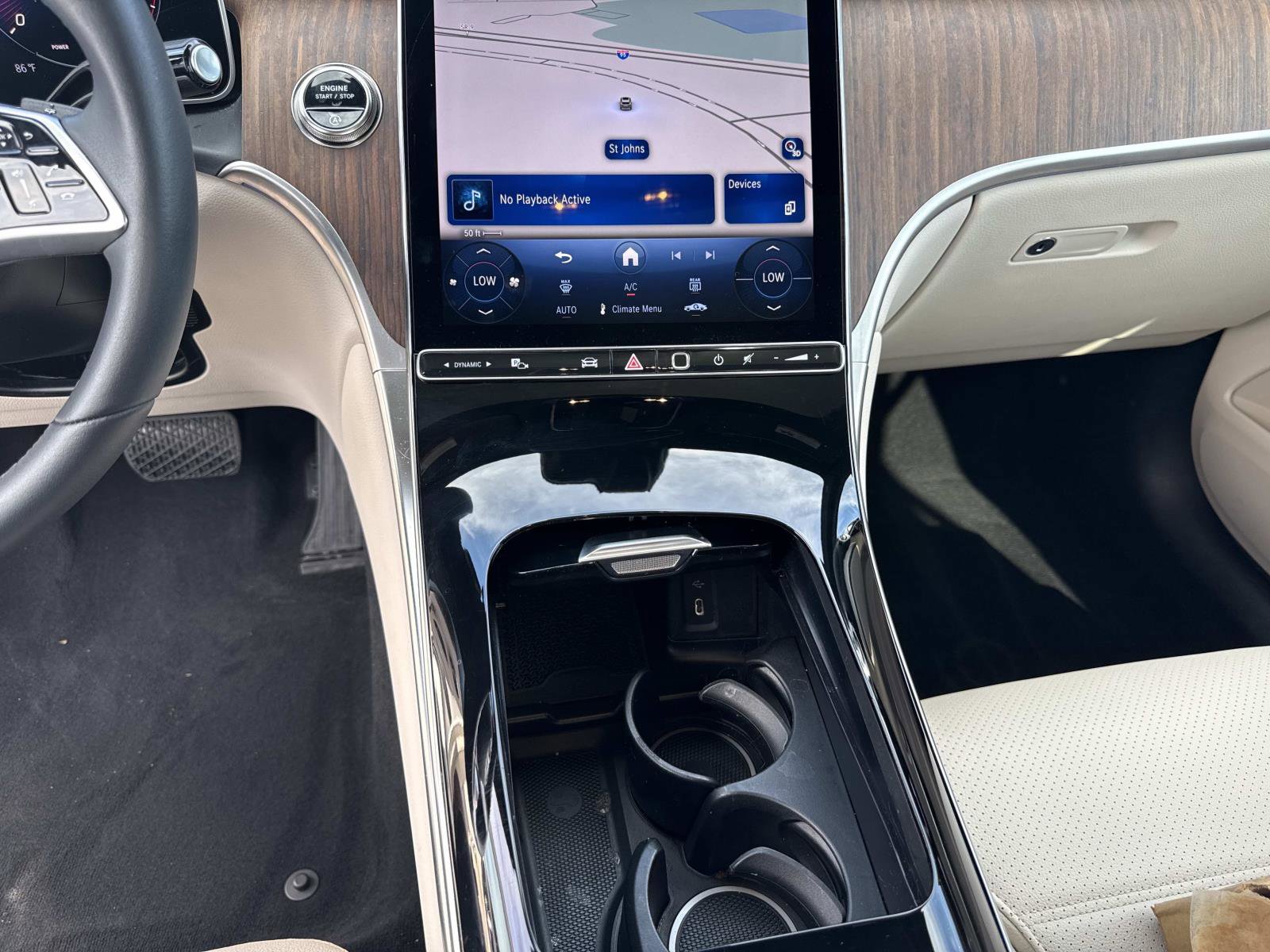 Used 2025 Mercedes-Benz GLC 300 image 29