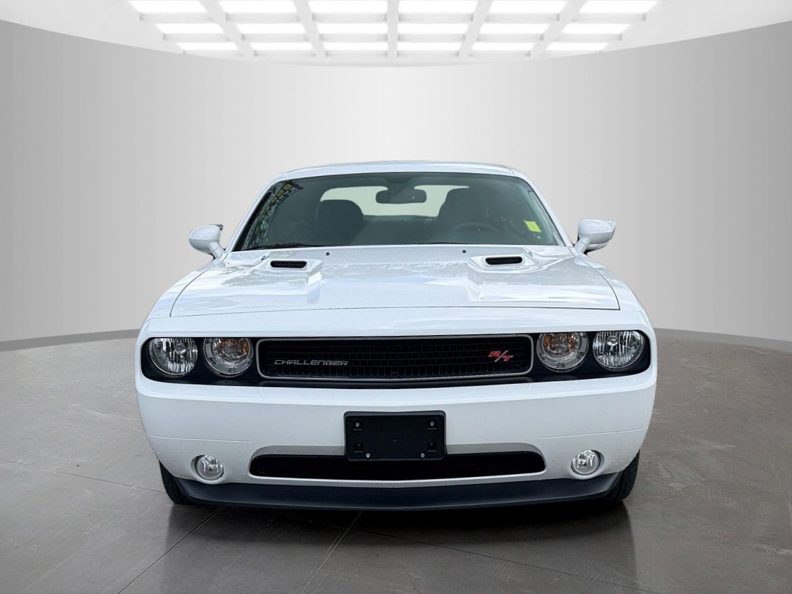 Used 2014 Dodge Challenger R/T RWD image 2