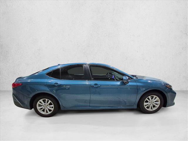 Used 2025 Toyota Camry LE FWD image 4