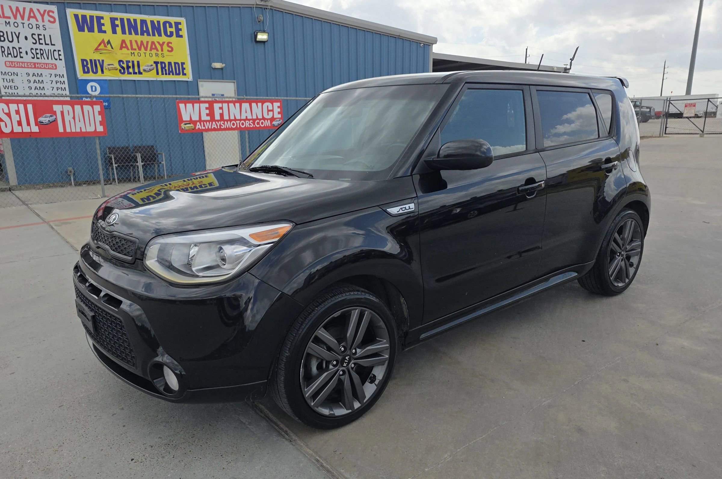 Used 2016 Kia Soul + w/ Tarmac Special Edition image 2