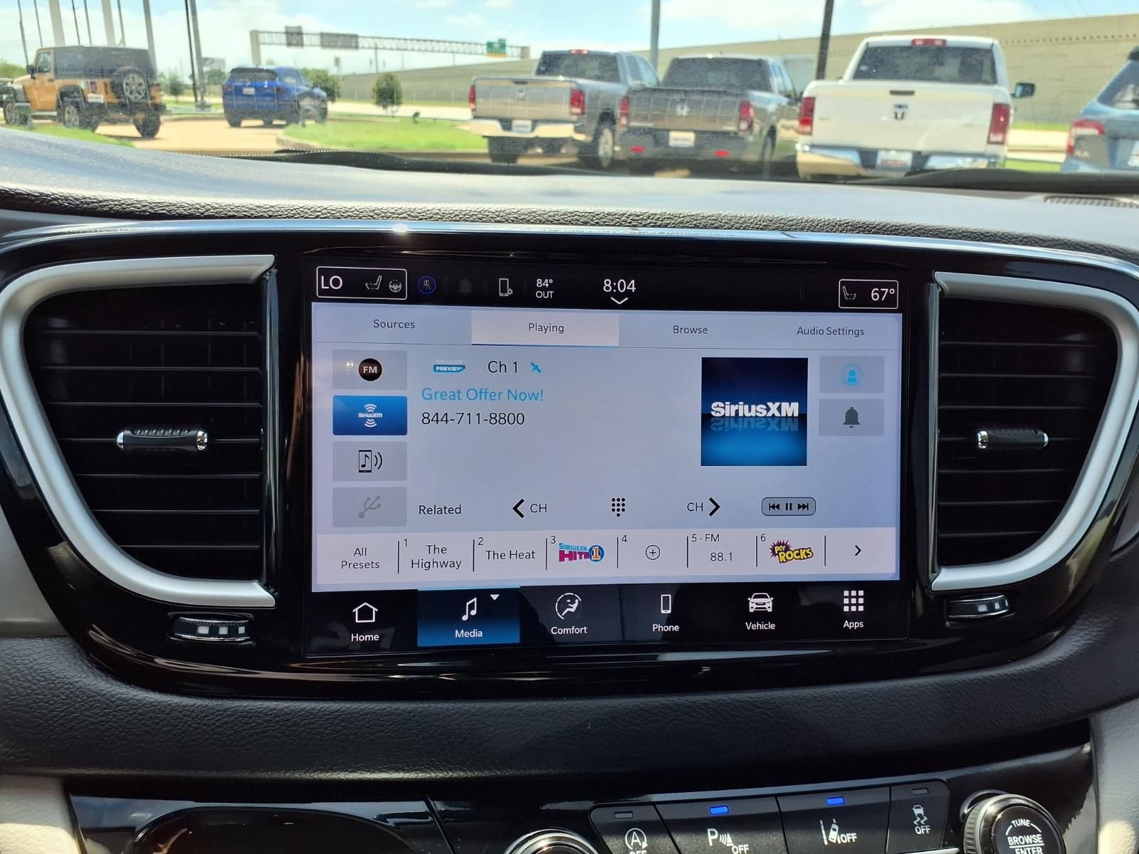 Used 2024 Chrysler Pacifica Touring-L FWD image 19