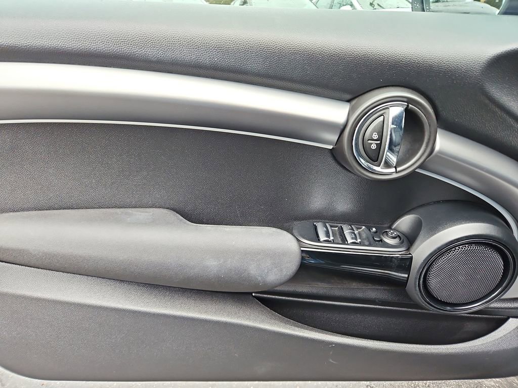 Used 2024 MINI Cooper Convertible image 31