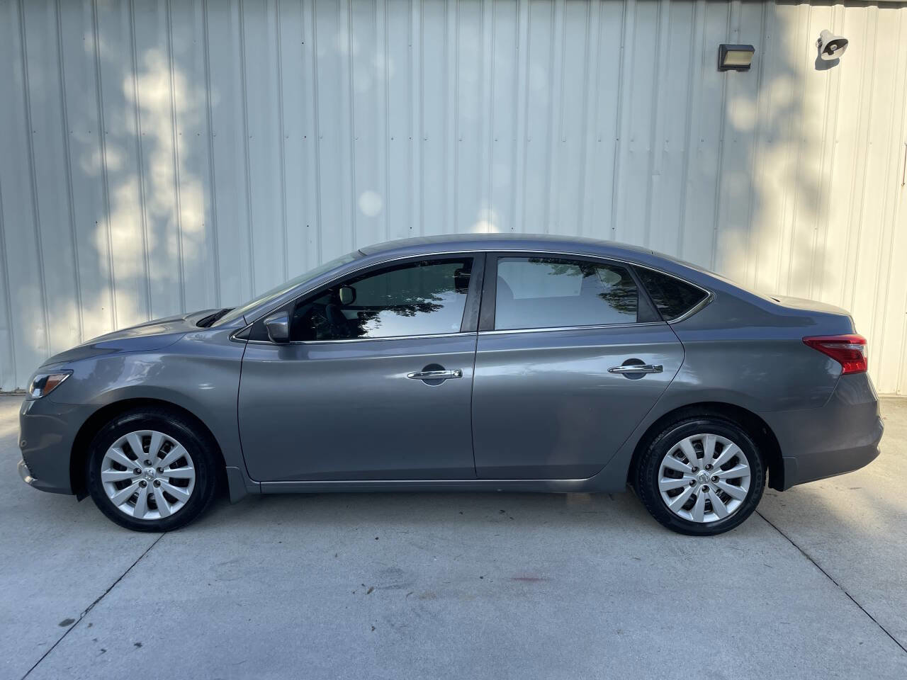 Used 2017 Nissan Sentra S image 6