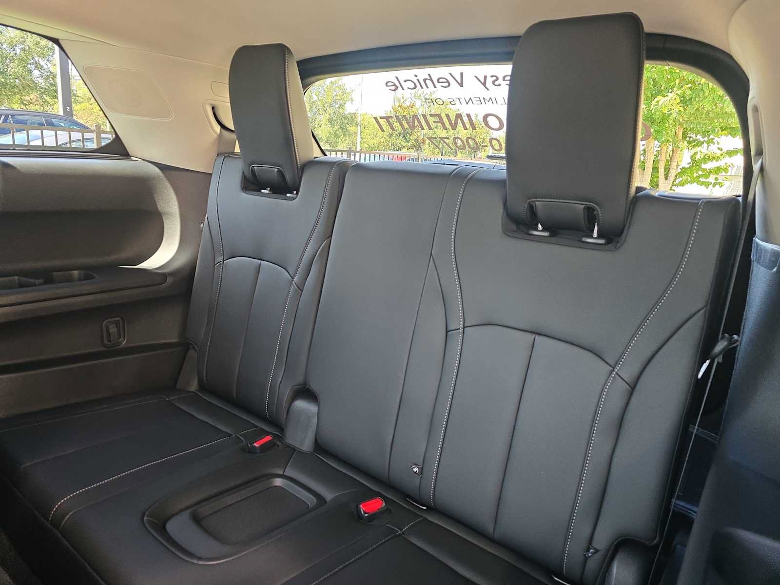 Certified 2026 INFINITI QX60 Luxe w/ Cargo Package FWD image 9