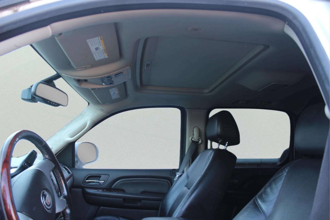 Used 2008 Cadillac Escalade EXT AWD/4WD image 6