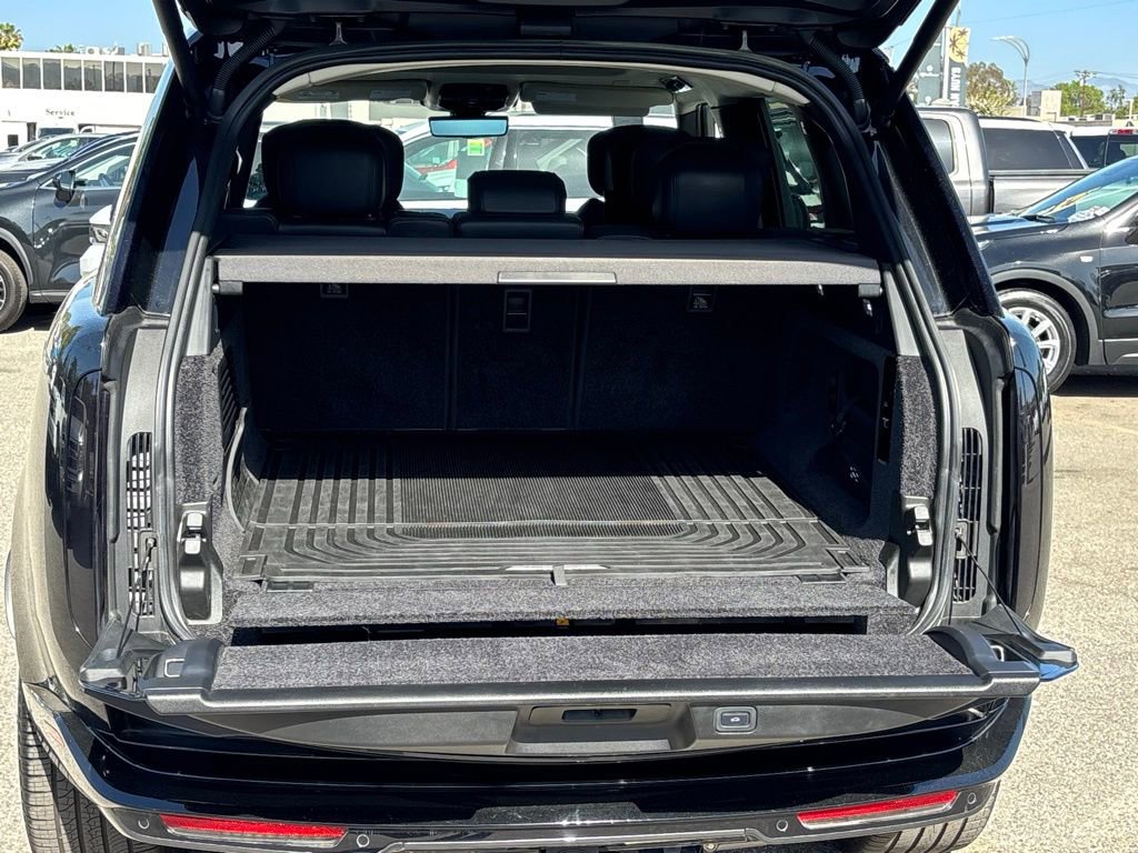 Used 2023 Land Rover Range Rover First Edition image 30