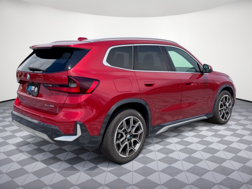 Used 2026 BMW X1 xDrive28i AWD/4WD image 9