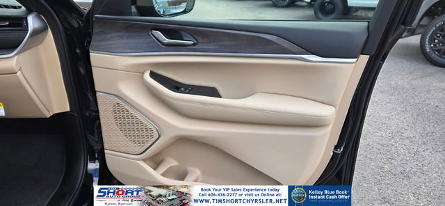 New 2026 Jeep Grand Cherokee Limited AWD/4WD image 40