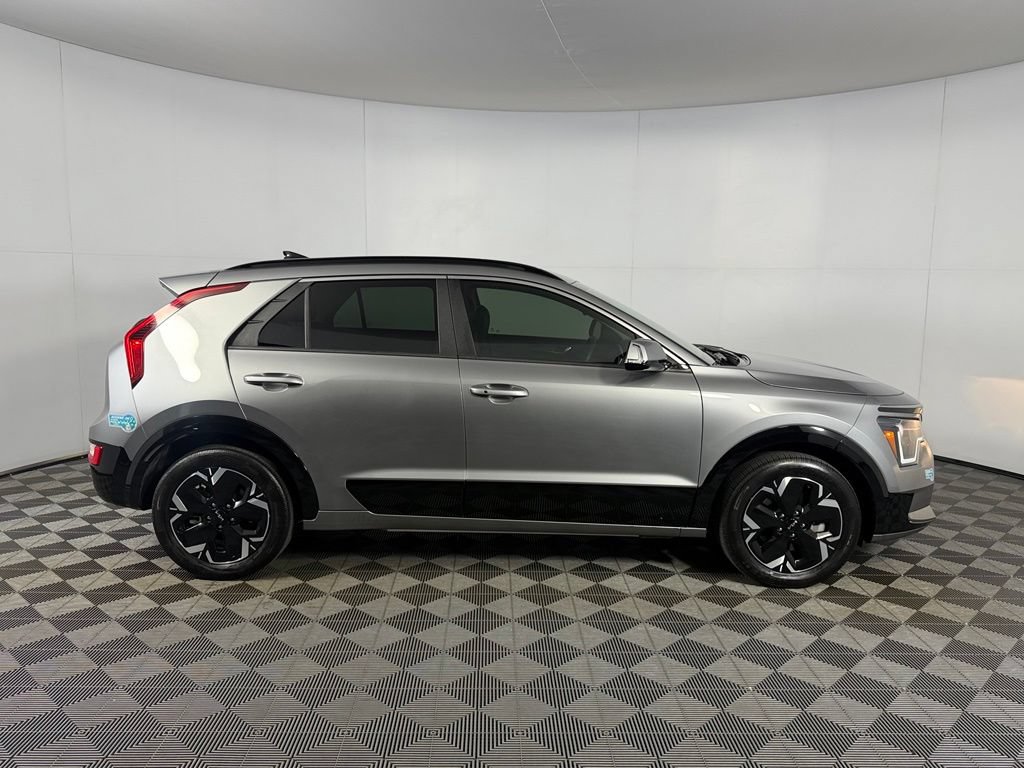 Used 2024 Kia Niro Wind FWD image 5