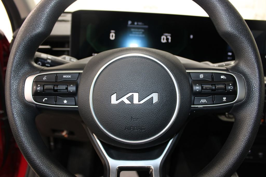 Used 2025 Kia K5 LXS image 24