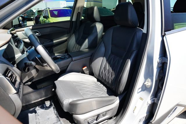 Used 2023 Nissan Rogue Platinum w/ Platinum Premium Package AWD/4WD image 15