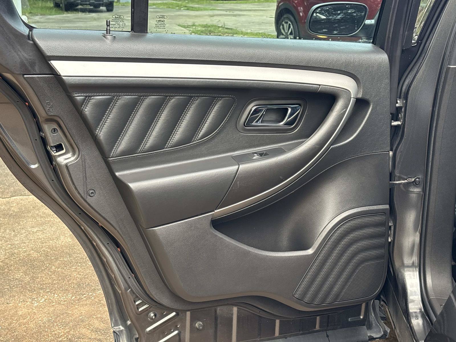 Used 2019 Ford Taurus SEL w/ Equipment Group 201A FWD image 11