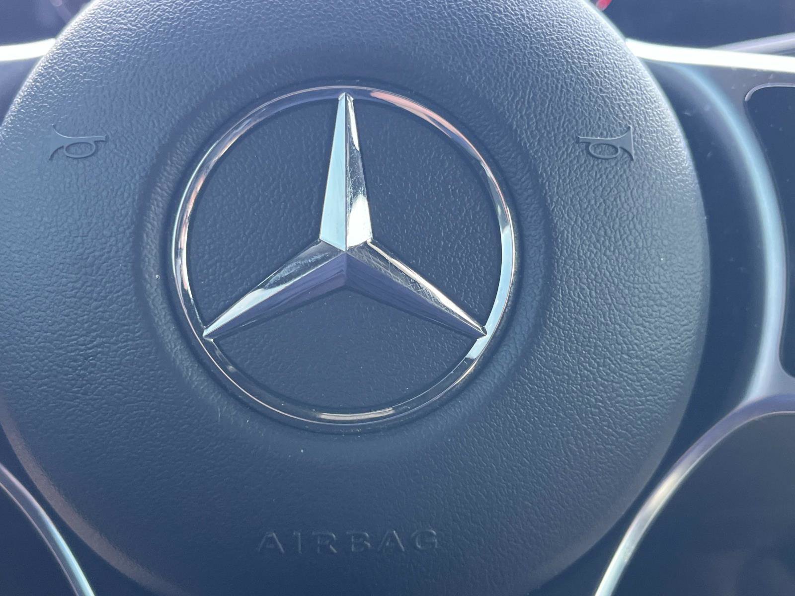 Used 2023 Mercedes-Benz GLB 250 4MATIC image 33