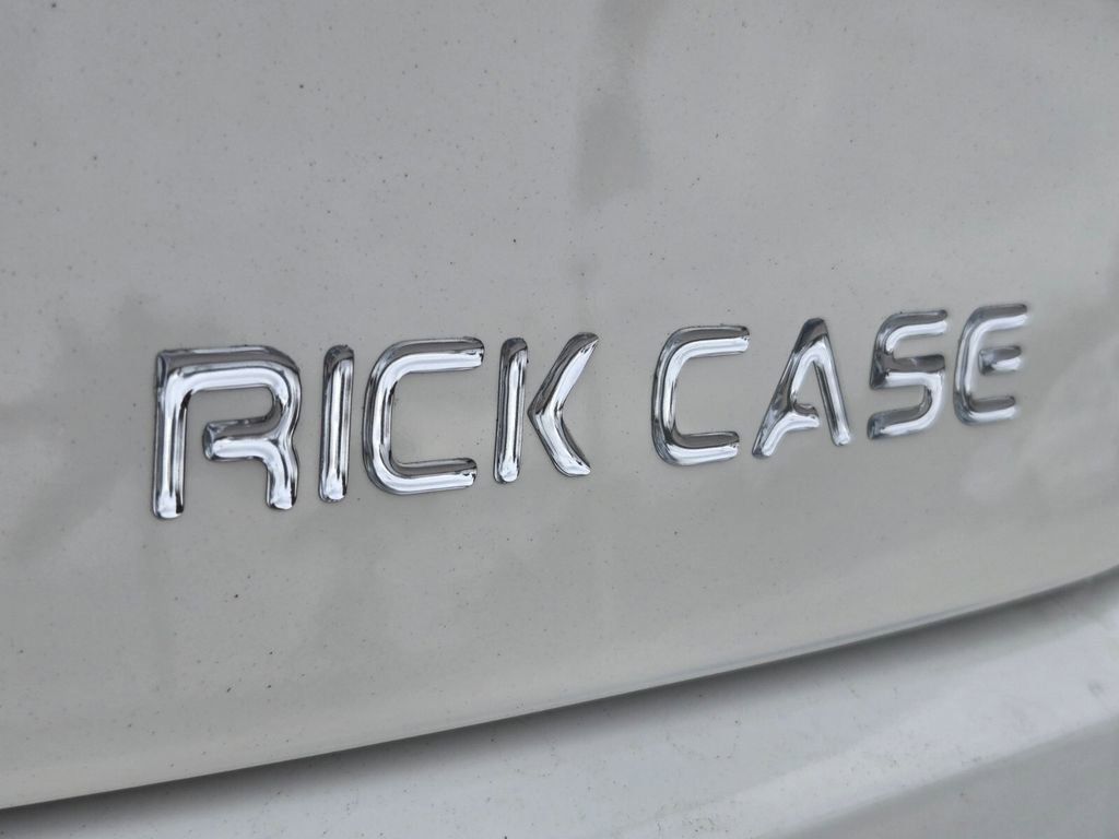 Used 2023 Maserati Levante GT image 14