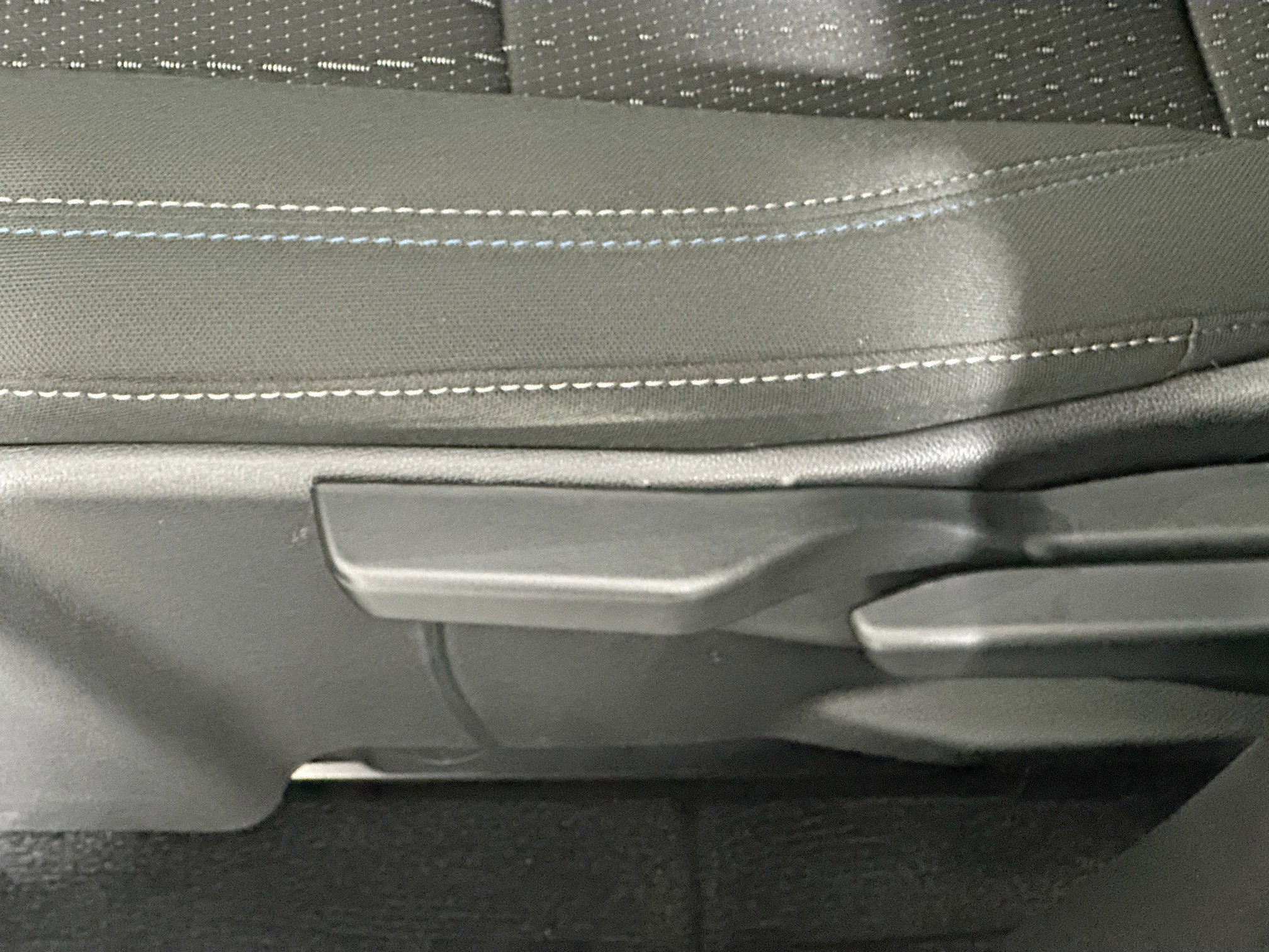 Used 2025 Chevrolet Equinox EV LT image 13