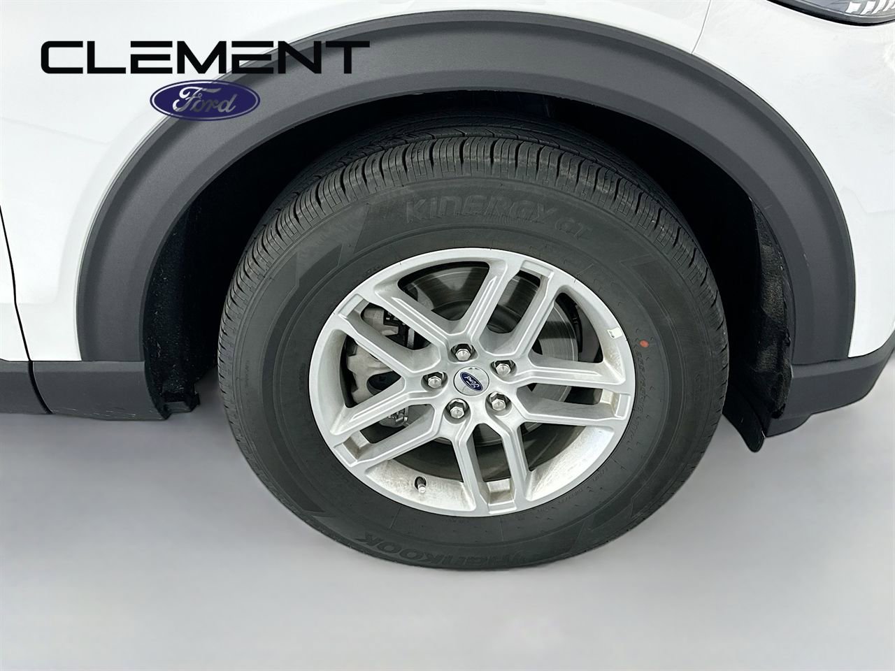 New 2026 Ford Explorer Active image 33