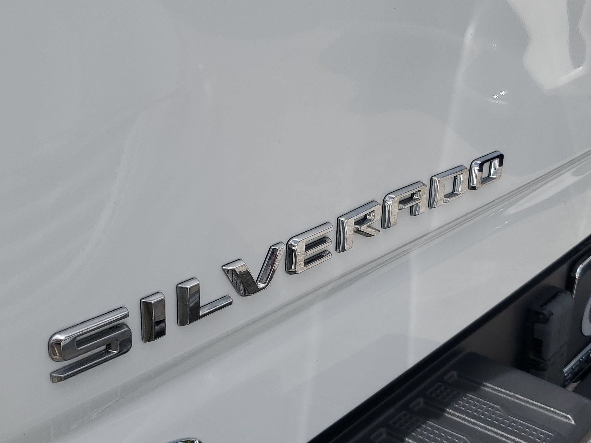 Used 2022 Chevrolet Silverado 3500 LTZ AWD/4WD image 5