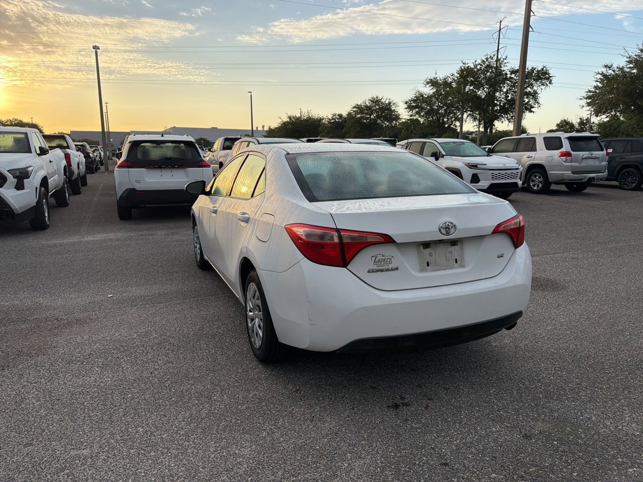Used 2017 Toyota Corolla LE FWD image 3