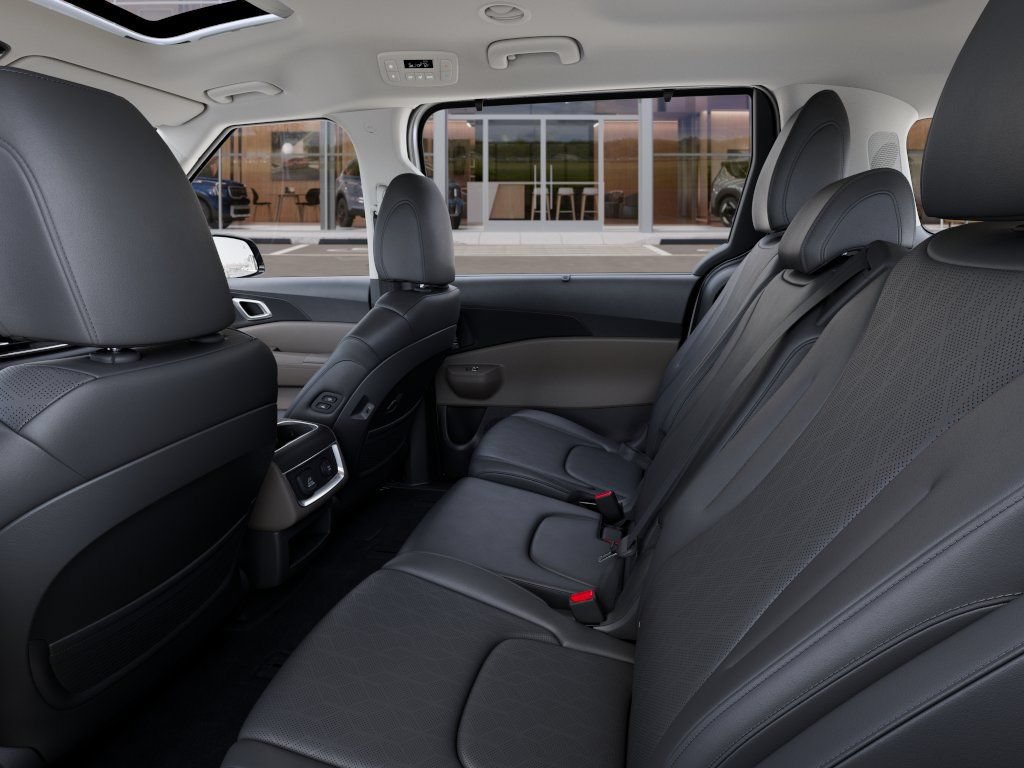 New 2027 Kia Carnival SX FWD image 18