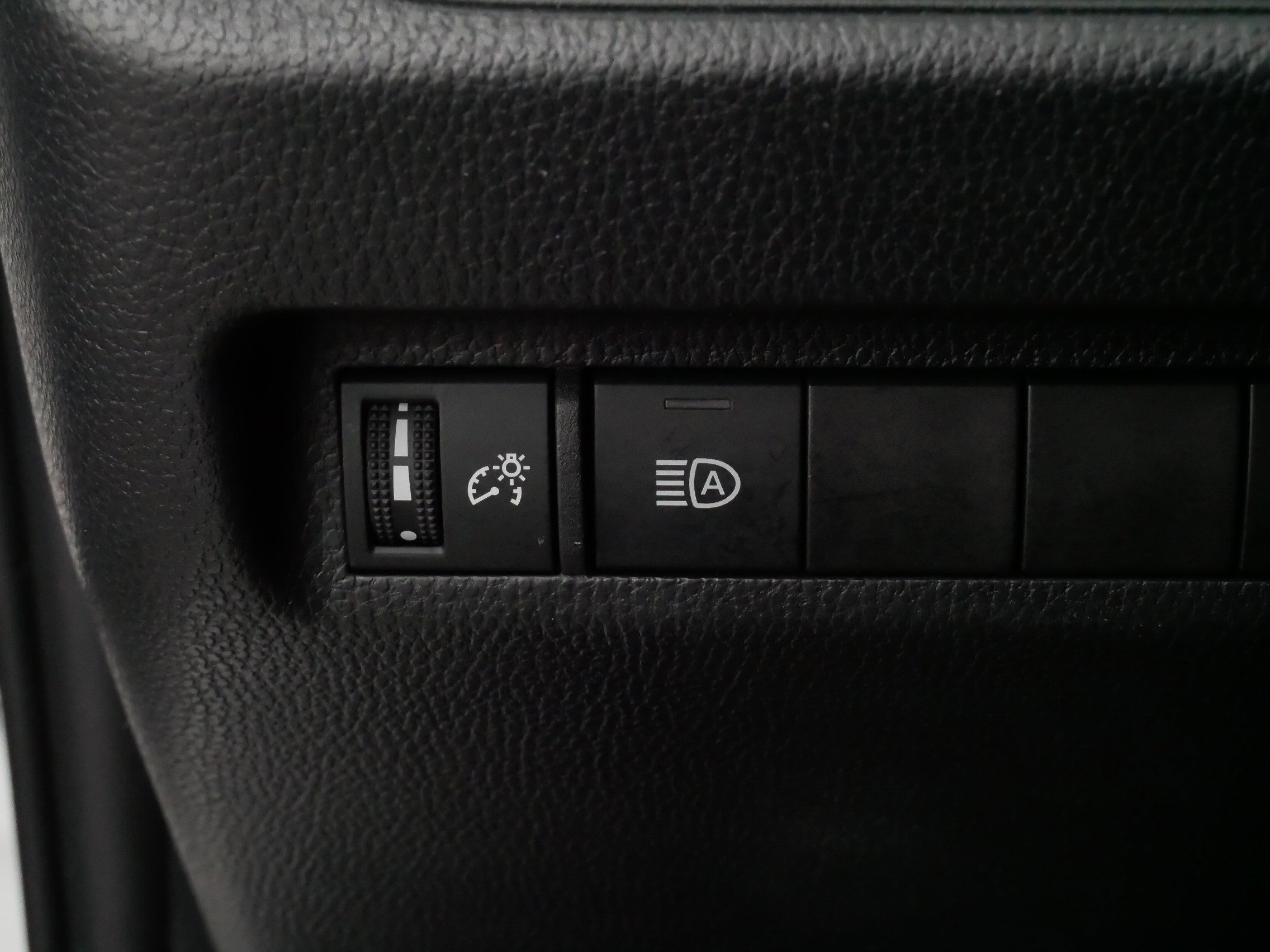 Certified 2025 Toyota RAV4 XLE Premium image 27