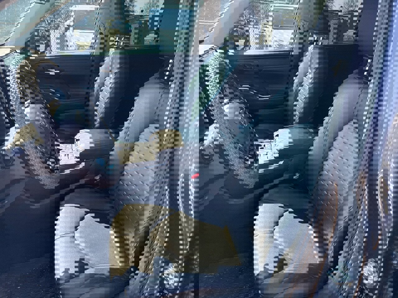 Used 2020 Toyota Highlander XLE image 9