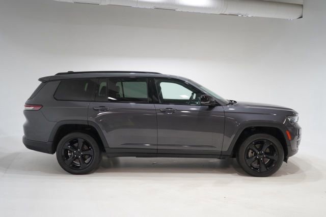 Used 2023 Jeep Grand Cherokee L Altitude image 9