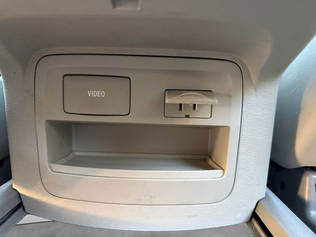 Used 2013 Toyota Sienna XLE w/ Entertainment Pkg image 11