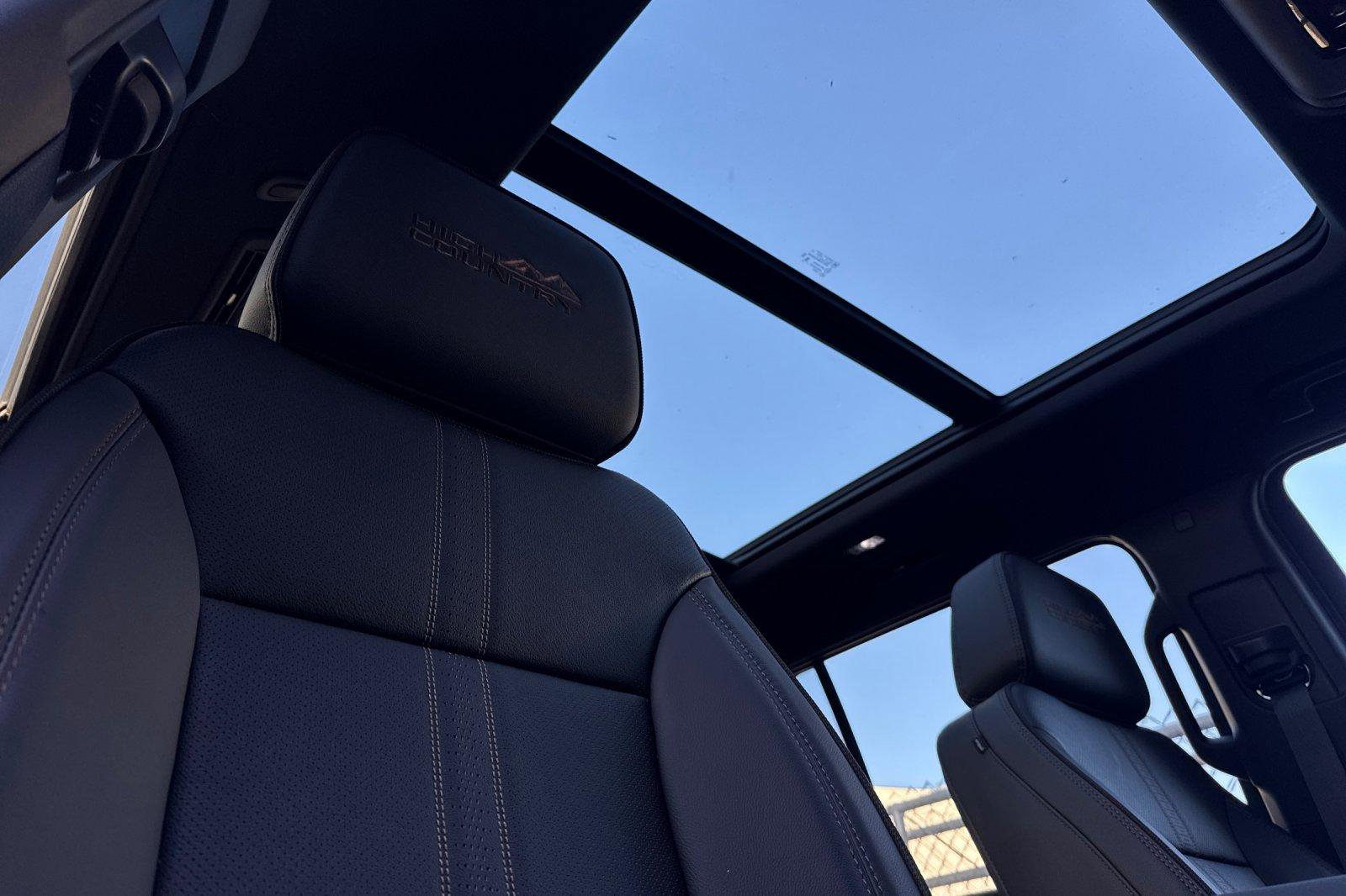 New 2026 Chevrolet Suburban High Country image 23