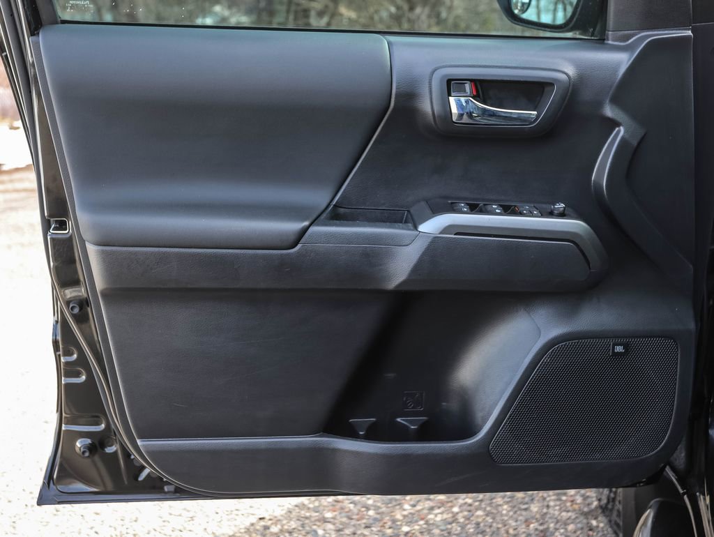 Used 2023 Toyota Tacoma TRD Off-Road w/ TRD Premium Off Road Package image 9