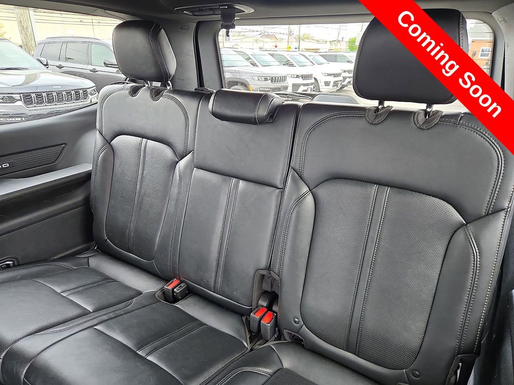 Used 2024 Jeep Wagoneer Series II AWD/4WD image 11